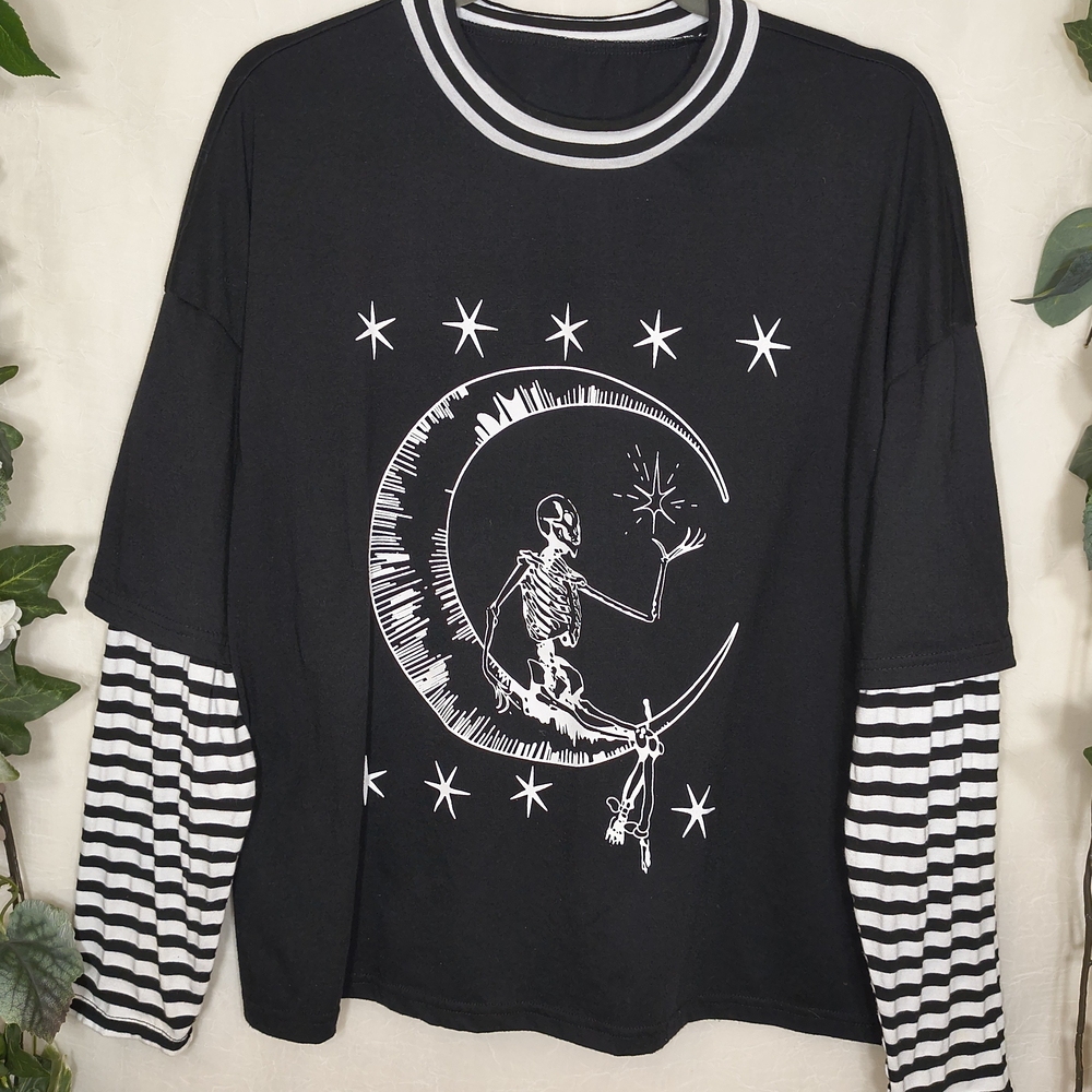 Black Graphic Long Sleeve Shirt with Striped Sleeves